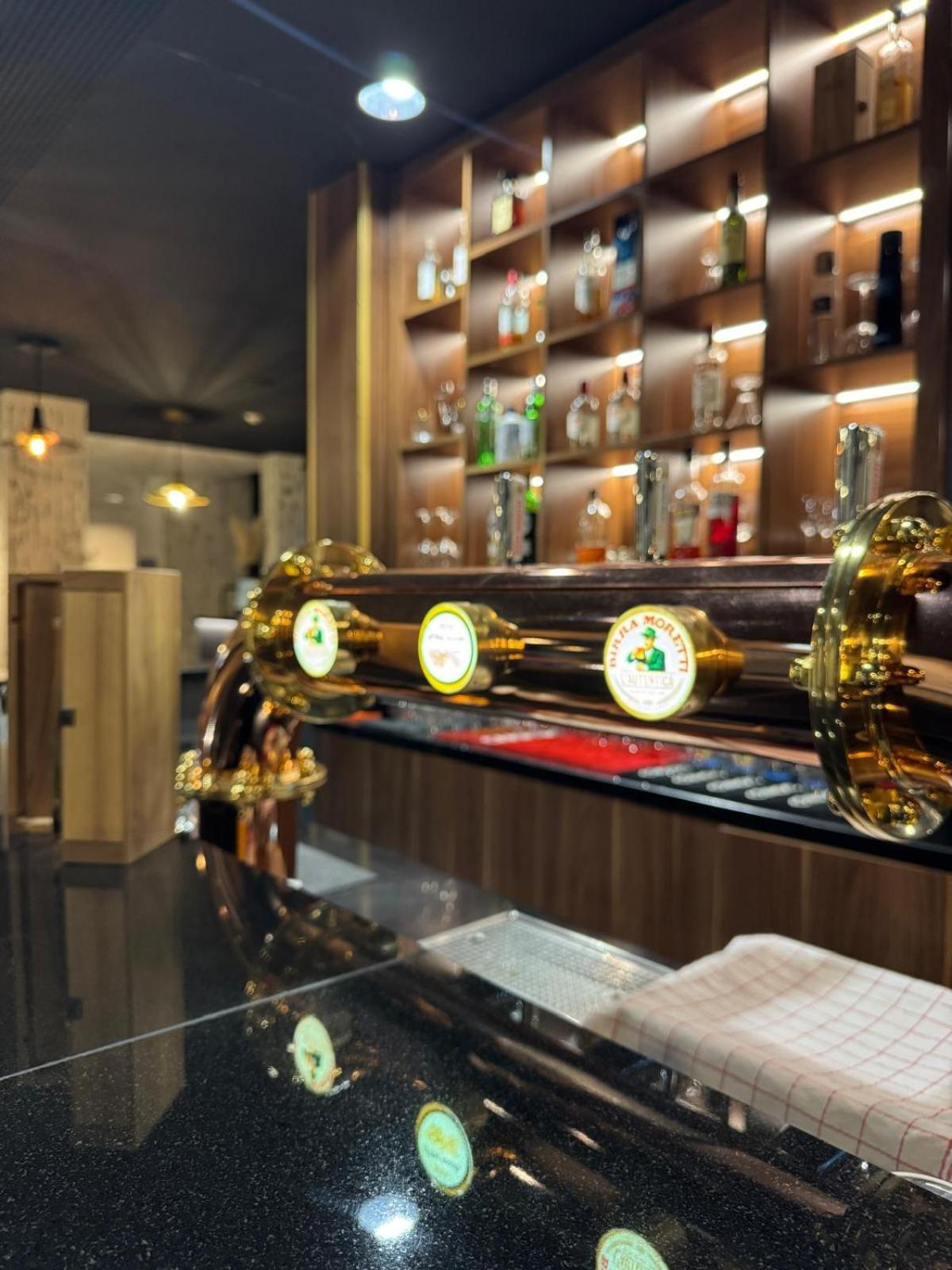 Neuchatel City Hotel Εξωτερικό φωτογραφία